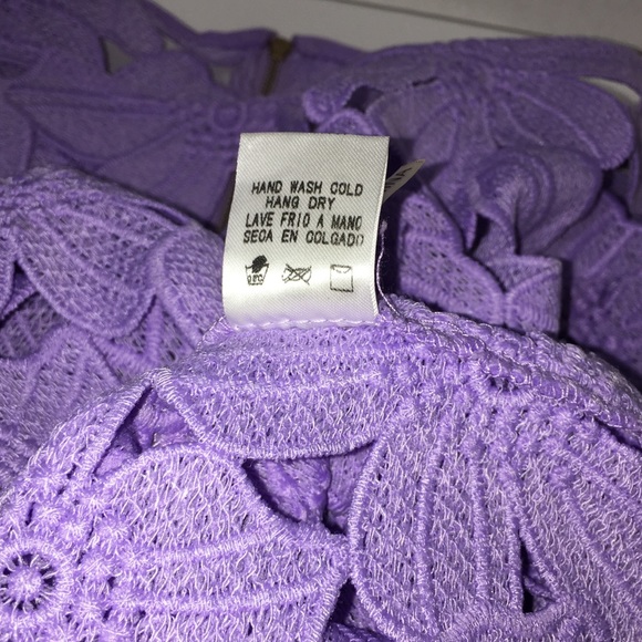 🎉 SOLD 🎉 Tea n Cup Lavender Floral Crop Top - Picture 4 of 4